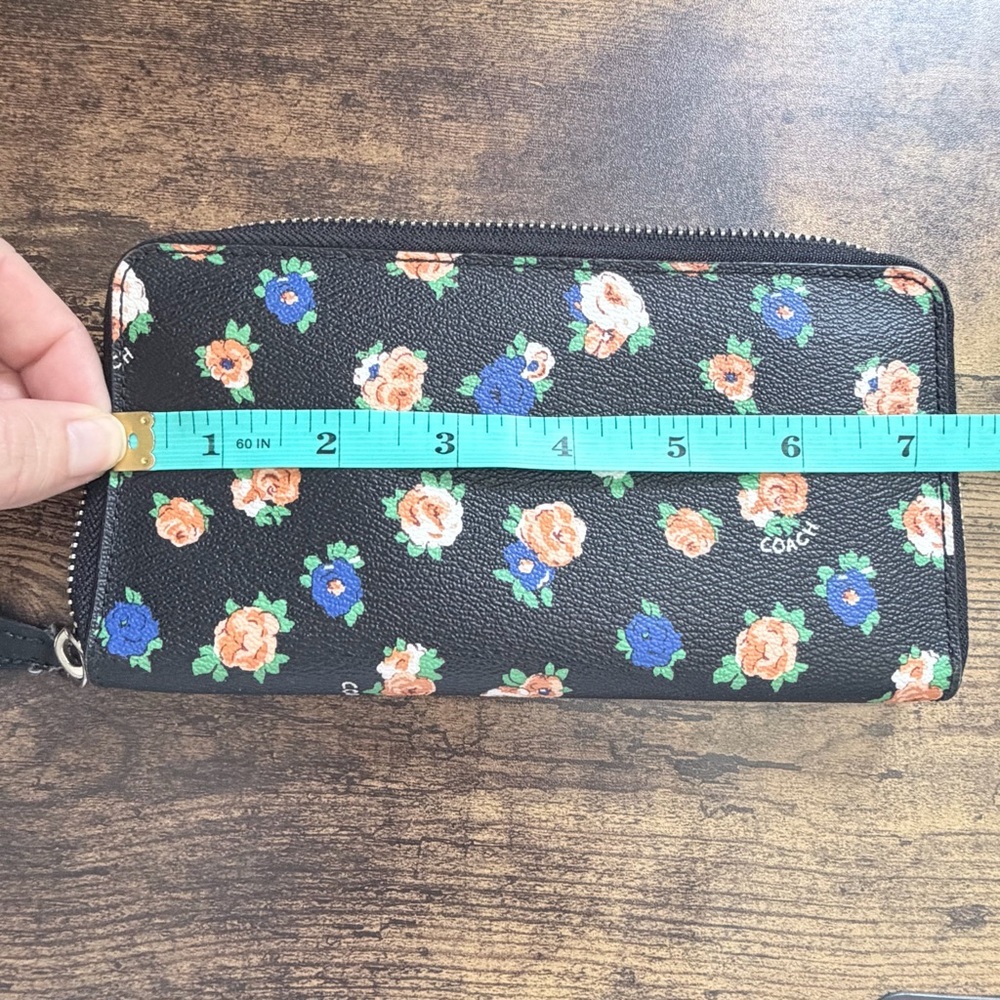 Coach Black Floral Rose Accordion Zip Wallet - Picture 8 of 9